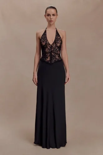 Sascha kanten en satijnen halter maxi-jurk – Zwart