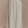 Scottie gerimpelde linnen maxi-rok met knoop – Oat Marle Scottie gerimpelde linnen maxi-rok met knoop – Oat Marle