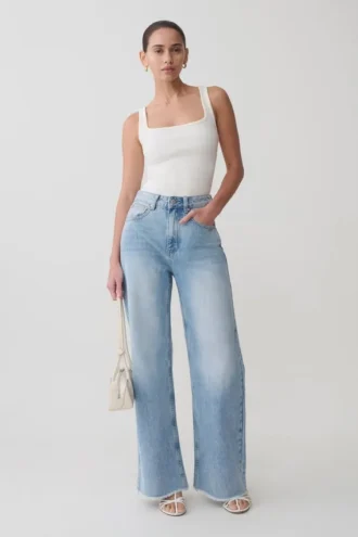 Sebastian straight leg Denim jeans met gerafelde zoom – gewassen lichtblauw
