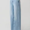 Sebastian straight leg Denim jeans met gerafelde zoom – gewassen lichtblauw Sebastian straight leg Denim jeans met gerafelde zoom – gewassen lichtblauw