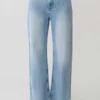 Sebastian straight leg Denim jeans met gerafelde zoom – gewassen lichtblauw Sebastian straight leg Denim jeans met gerafelde zoom – gewassen lichtblauw