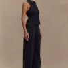 Selene mouwloos haltertop – Zwart Selene mouwloos haltertop – Zwart
