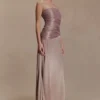 Serena strapless maxi-jurk van taft – brons-taupe Serena strapless maxi-jurk van taft – brons-taupe