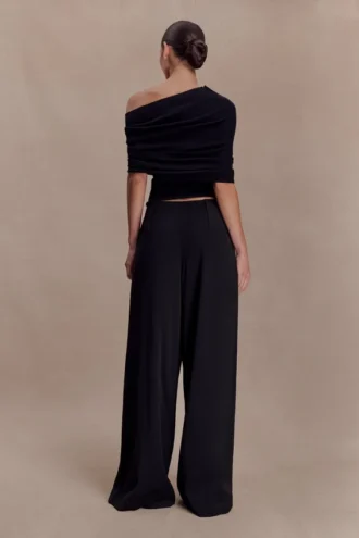 Sierra asymmetrische top van kasjmiermix – Zwart
