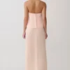 Sophia satijnen strapless maxi-jurk – perzik Sophia satijnen strapless maxi-jurk – perzik