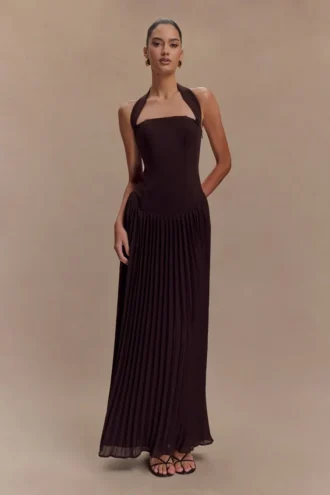 Stacie geplooide halter maxi-jurk – Cacao