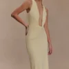 Stella gedrapeerde slinky maxi-jurk – Pale Lemon Stella gedrapeerde slinky maxi-jurk – Pale Lemon