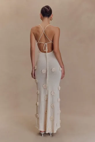Suki gebreide maxi-jurk met bloemen – Nude