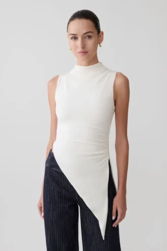 Suong top met hoge hals en plooien – Wit