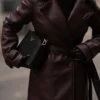 Tarah Trenchcoat van imitatieleer – Cacaobruin Tarah Trenchcoat van imitatieleer – Cacaobruin
