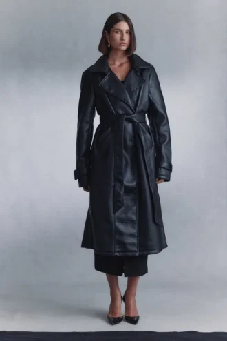 Tarah trenchcoat van imitatieleer – Zwart