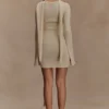 Taron gebreide mini-jurk met sjaal – Crème Taron gebreide mini-jurk met sjaal – Crème
