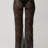 Theodosia kanten broek met wijde pijpen – Zwart Theodosia kanten broek met wijde pijpen – Zwart