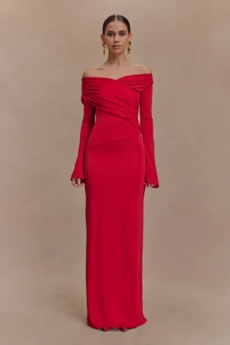 Therese off-shoulder maxi-jurk met ruches – Rood