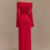 Therese off-shoulder maxi-jurk met ruches – Rood Therese off-shoulder maxi-jurk met ruches – Rood