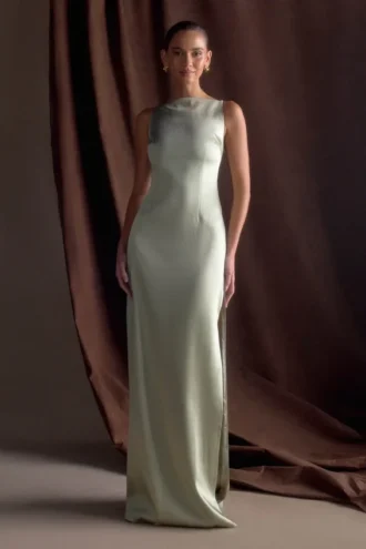 Violette mouwloze satijnen maxi-jurk – Sage