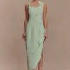 Virginia Suiting geborduurde midi-jurk – salie Virginia Suiting geborduurde midi-jurk – salie