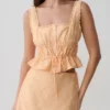 Vivian geborduurde mouwloze top – Oranje Vivian geborduurde mouwloze top – Oranje