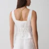 Vivian geborduurde mouwloze top – wit Vivian geborduurde mouwloze top – wit