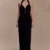 Vivianne maxi-jurk met lage hals – Zwart Vivianne maxi-jurk met lage hals – Zwart