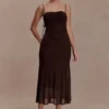 Willa gerimpelde midi-jurk van mesh – Chocoladebruin Willa gerimpelde midi-jurk van mesh – Chocoladebruin