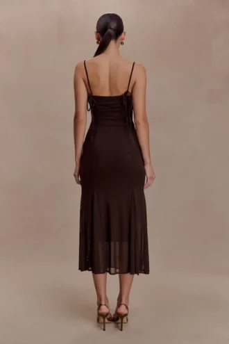 Willa gerimpelde midi-jurk van mesh – Chocoladebruin