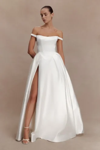 Willow off-shoulder satijnen maxi-jurk – Wit