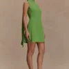 Wynter mini-jurk met gedrapeerde sjaal – Groen Wynter mini-jurk met gedrapeerde sjaal – Groen