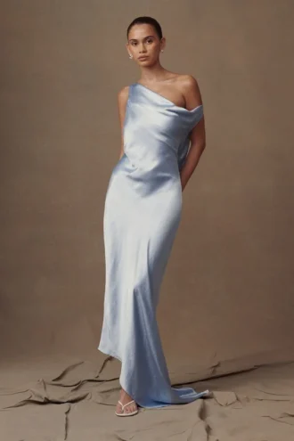 Yvette slip maxi-jurk met asymmetrische zoom – Korenbloemblauw