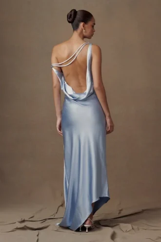 Yvette slip maxi-jurk met asymmetrische zoom – Korenbloemblauw