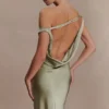 Yvette slip maxi-jurk met asymmetrische zoom – Sage Yvette slip maxi-jurk met asymmetrische zoom – Sage