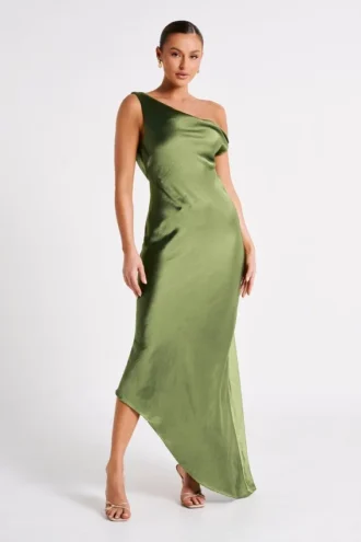 Yvette slip maxi-jurk met asymmetrische zoom – smaragdgroen