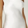 Yvette slip maxi-jurk met asymmetrische zoom – Wit Yvette slip maxi-jurk met asymmetrische zoom – Wit