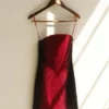 Zander handgeborduurde strapless mini-jurk – rood ombre Zander handgeborduurde strapless mini-jurk – rood ombre