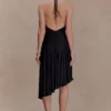 Zelda asymmetrische slinky midi-jurk – zwart Zelda asymmetrische slinky midi-jurk – zwart